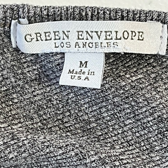 GREEN ENVELOPE LOS ANGELES V-NECK CUT OUTS WOMEN'S‎ TOP - Picture 9 of 9